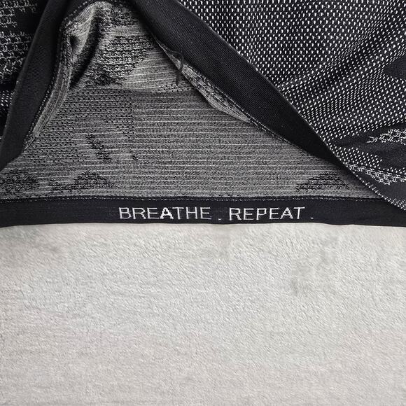 Lululemon Shirt Mens Large Grey Metal Vent Tech Performance Camo San Francisco - Picture 6 of 9